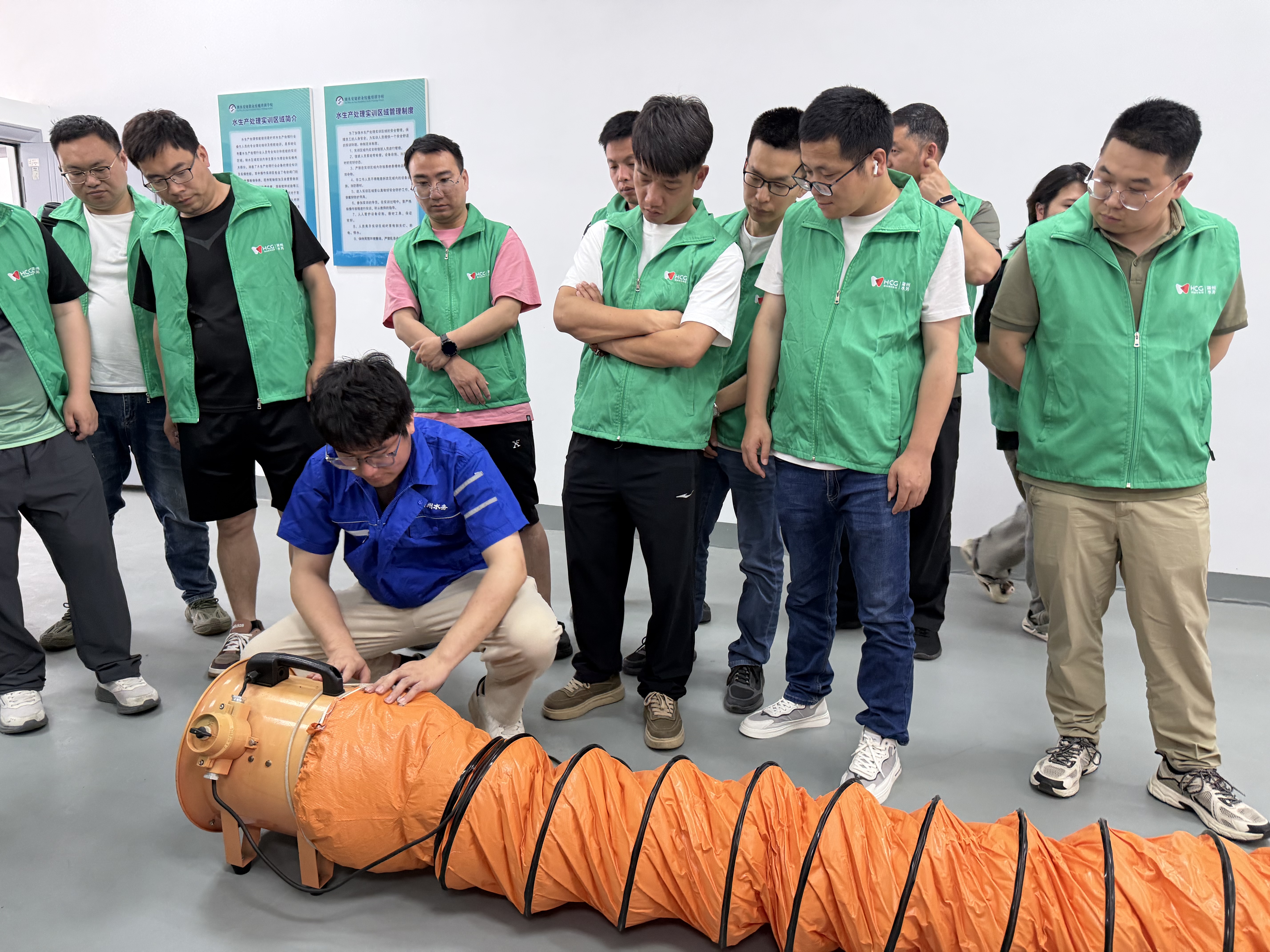 沃洲水業工程公司開展有限空間作業安全實操培訓